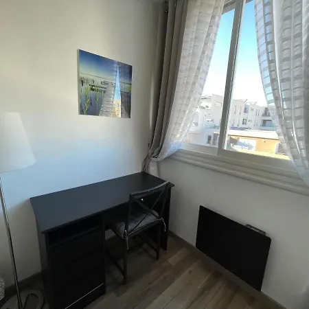 Apartment Appartement Port Marianne Montpellier *